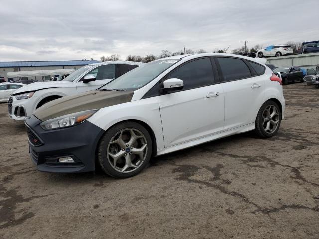Image 1 of 2015 FORD FOCUS ST 2015 with VIN 1FADP3L99FL333660