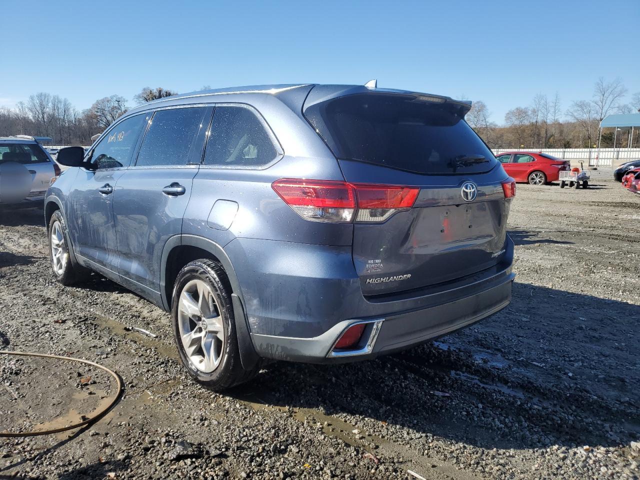 Image 2 of 2017 TOYOTA HIGHLANDER LIMITED 2017 with VIN 5TDDZRFH4HS405831