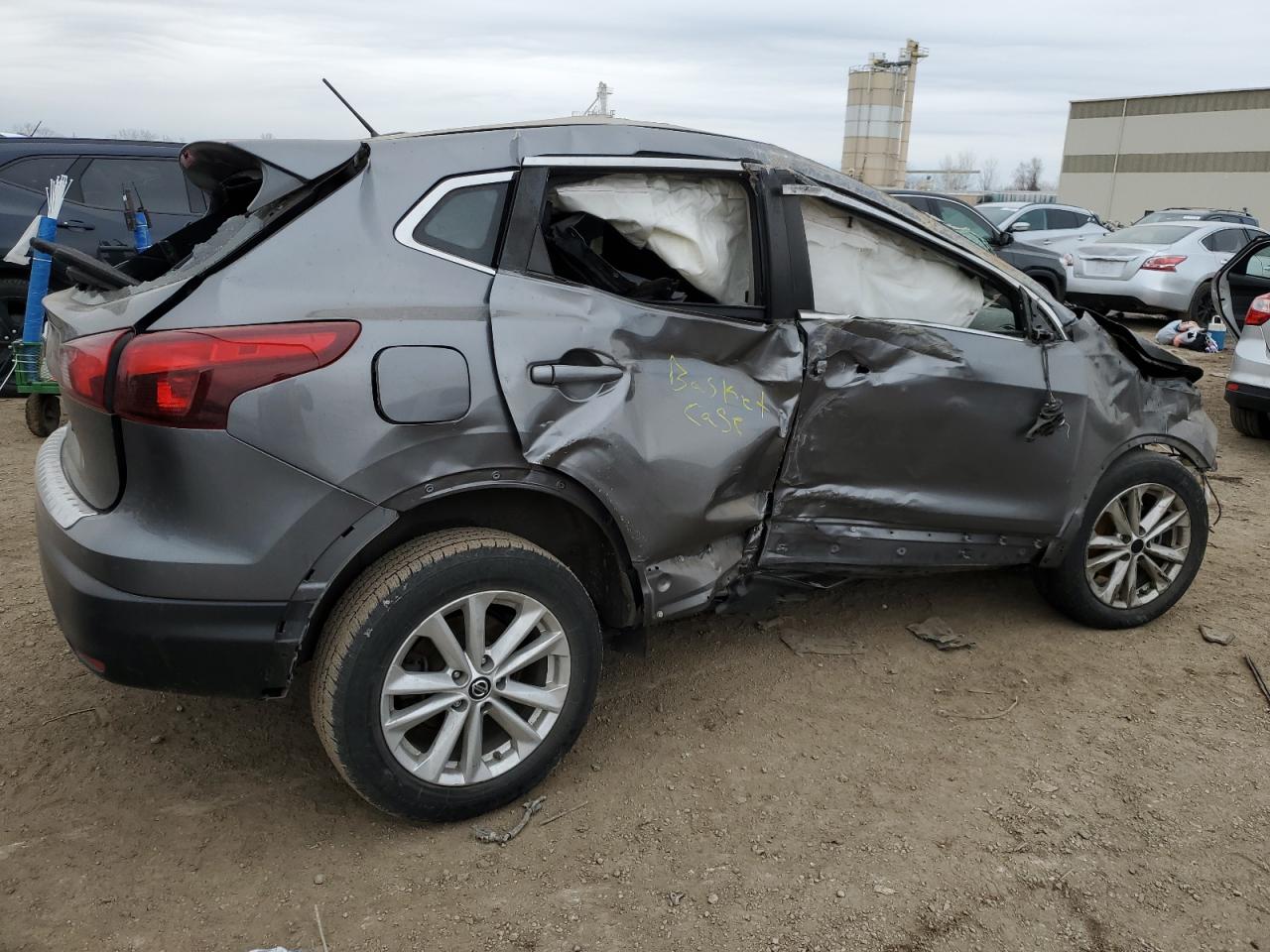 Obraz 3 z 2019 NISSAN ROGUE SPORT S 2019 z VIN JN1BJ1CP6KW526303