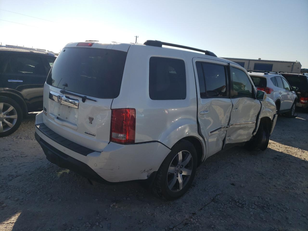 Image 3 of 2015 HONDA PILOT TOURING 2015 with VIN 5FNYF3H96FB008295