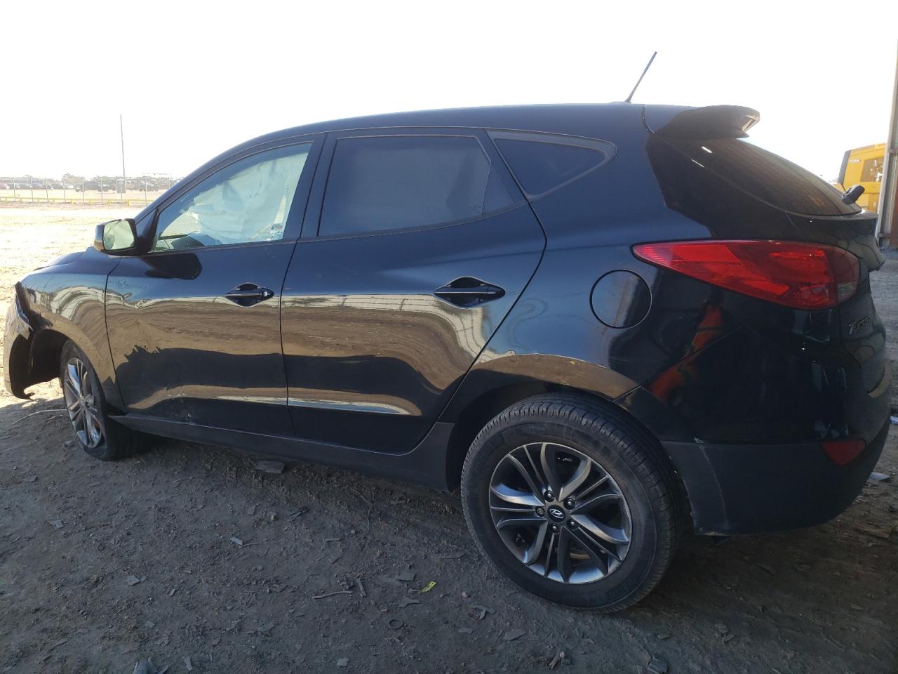 Image 2 of 2015 HYUNDAI TUCSON GLS 2015 with VIN KM8JT3AF0FU118630