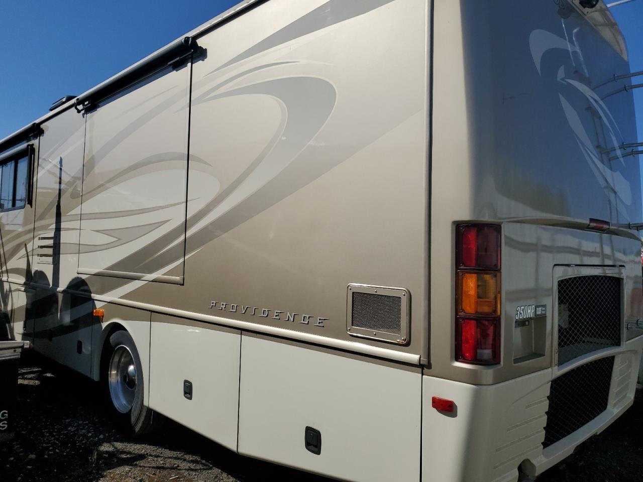 Image 3 of 2007 FREIGHTLINER CHASSIS X LINE MOTOR HOME 2007 with VIN 4UZACJDC67CZ13730