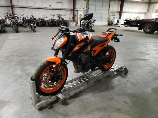 Image 3 of 2022 KTM 890 DUKE R 2022 with VIN VBKTU9403NM842409