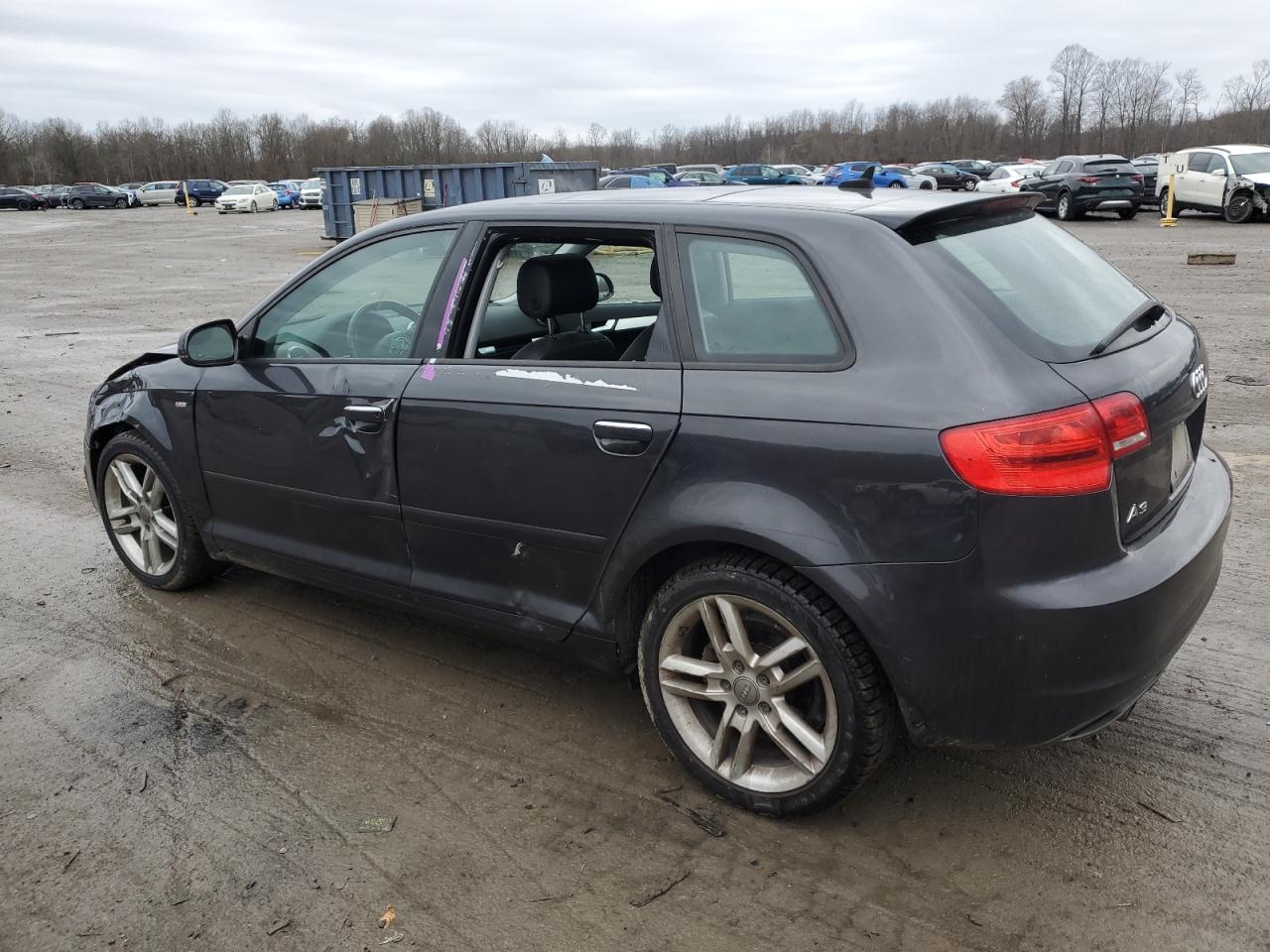 Obraz 2 z 2011 AUDI A3 PREMIUM PLUS 2011 z VIN WAUKJAFM9BA035104