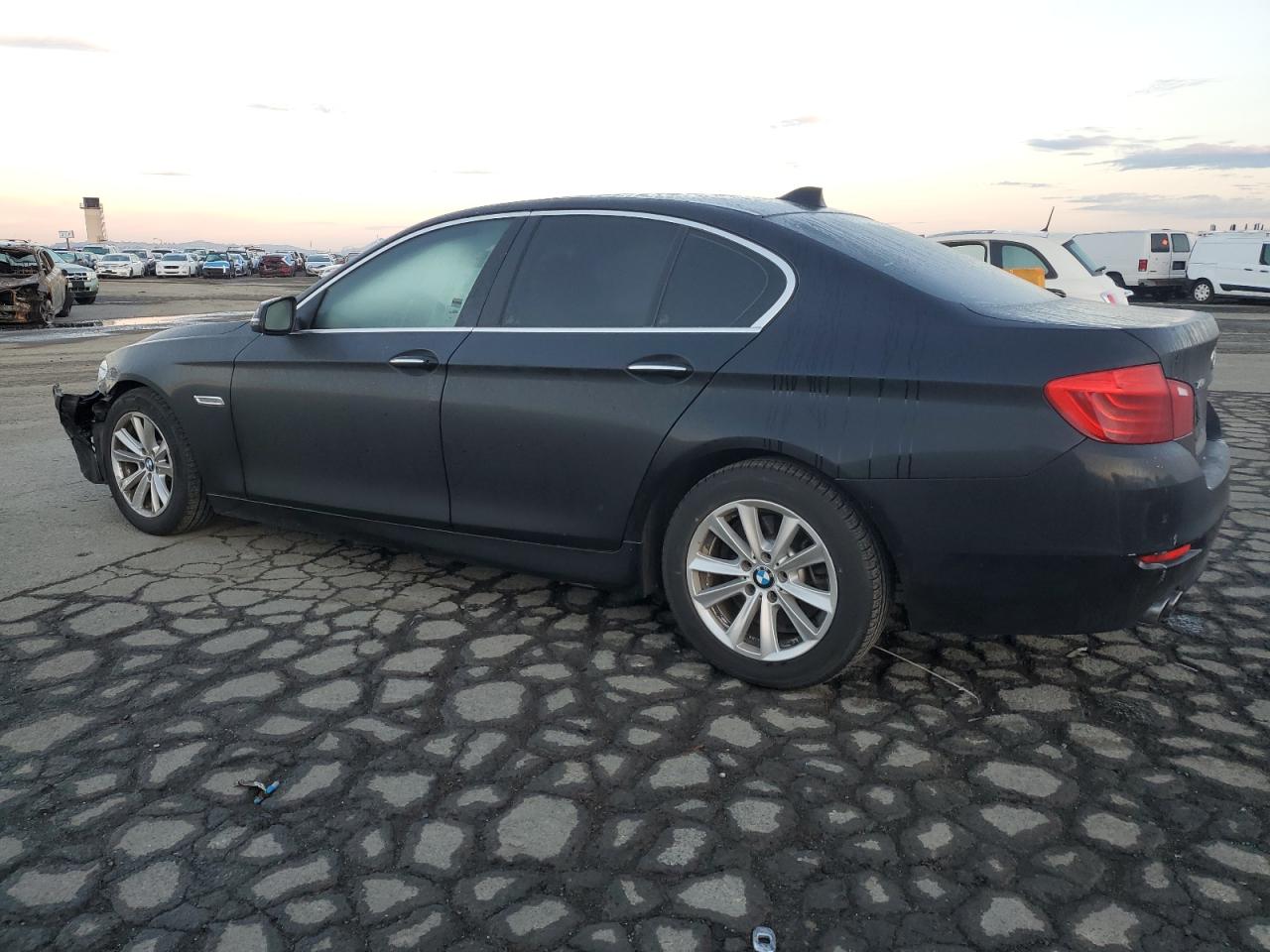 Obraz 2 z 2014 BMW 528 XI 2014 z VIN WBA5A7C55ED615532