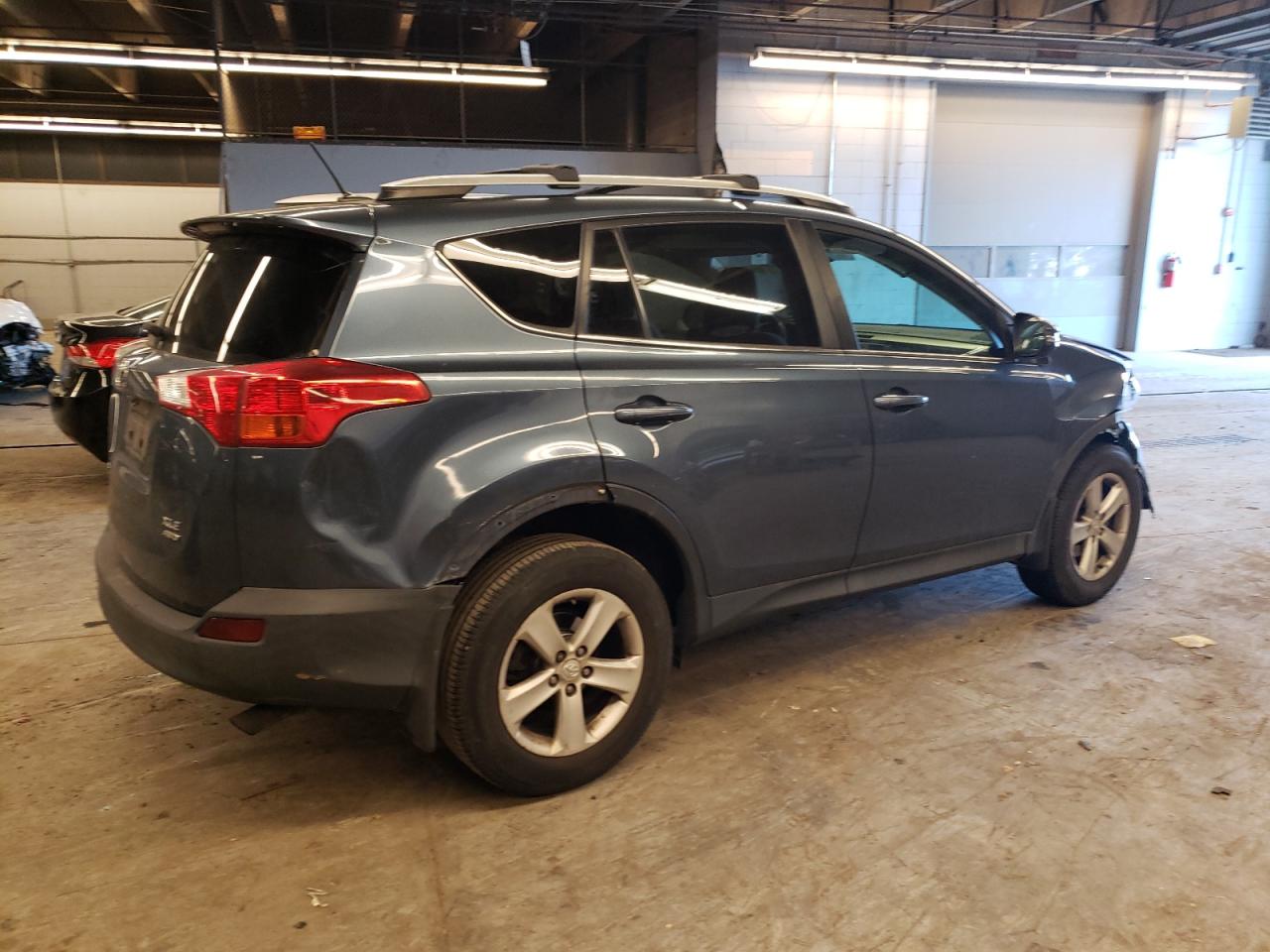 Obraz 3 z 2014 TOYOTA RAV4 XLE 2014 z VIN 2T3RFREV1EW162740