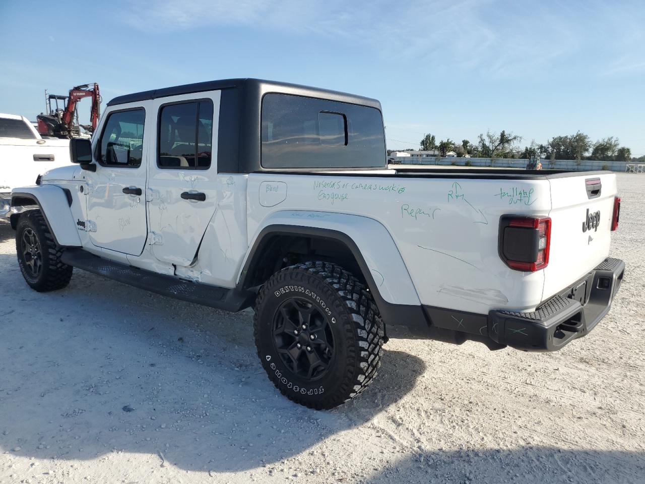 Obraz 2 z 2021 JEEP GLADIATOR SPORT 2021 z VIN 1C6HJTAG8ML561569
