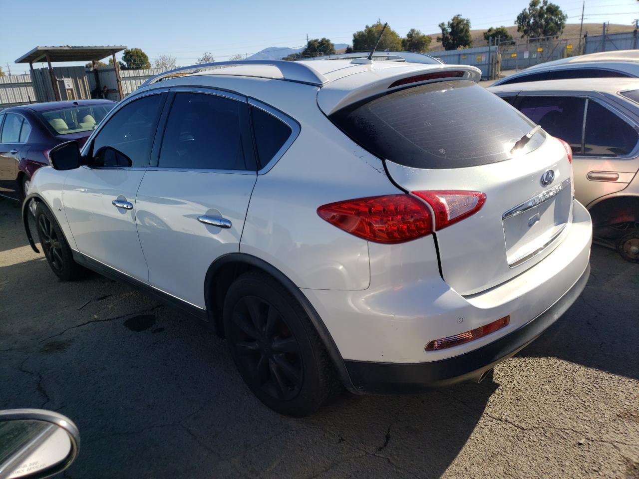 Obraz 2 z 2014 INFINITI QX50  2014 z VIN JN1BJ0HP7EM210928