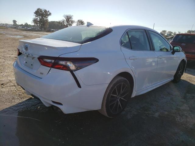 Obraz 3 z 2021 TOYOTA CAMRY SE 2021 z VIN 4T1G11AK6MU413648