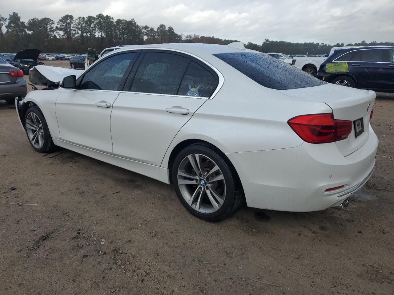 Obraz 2 z 2018 BMW 330 I 2018 z VIN WBA8B9C57JEE83144