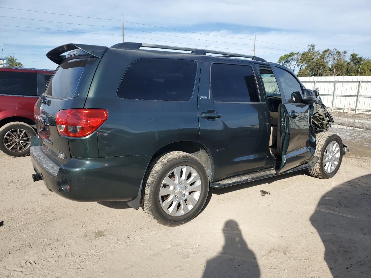 Image 3 of 2008 TOYOTA SEQUOIA SR5 2008 with VIN 5TDZY64A48S002221