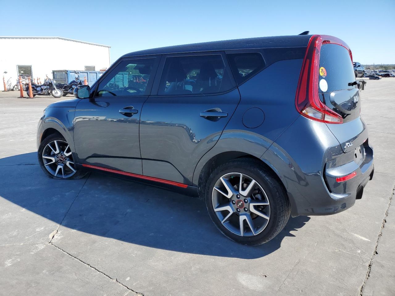 Изображение 2 2022 KIA SOUL GT-LINE TURBO 2022 с VIN KNDJ53AF3N7818931