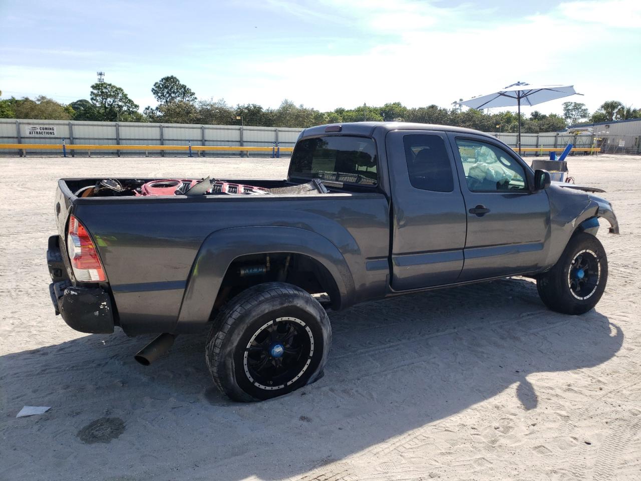 Obraz 3 z 2011 TOYOTA TACOMA PRERUNNER ACCESS CAB 2011 z VIN 5TFTU4GN3BX001454