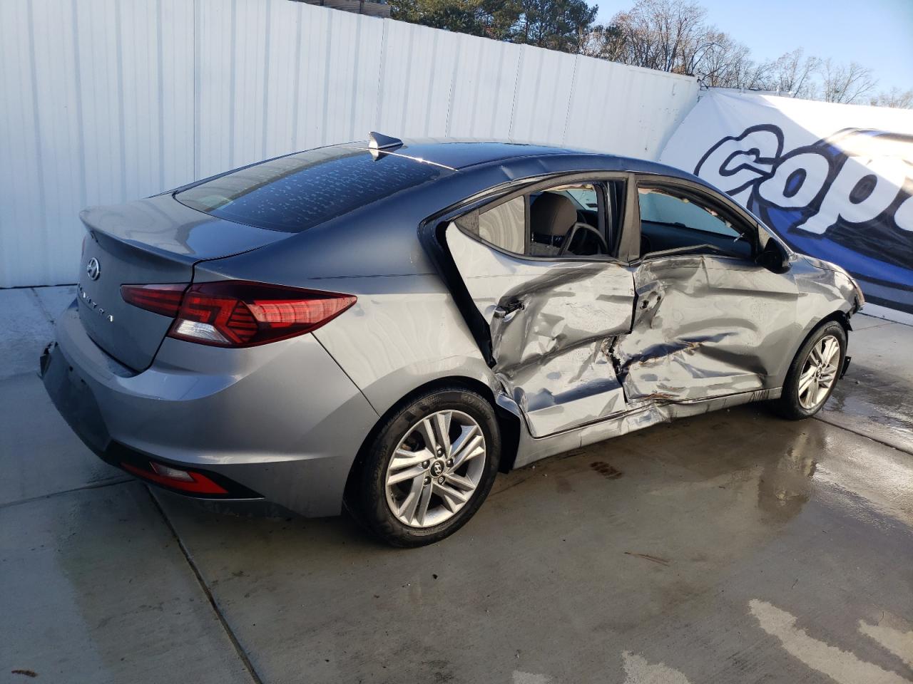 Image 3 of 2019 HYUNDAI ELANTRA SEL 2019 with VIN KMHD84LF9KU812907