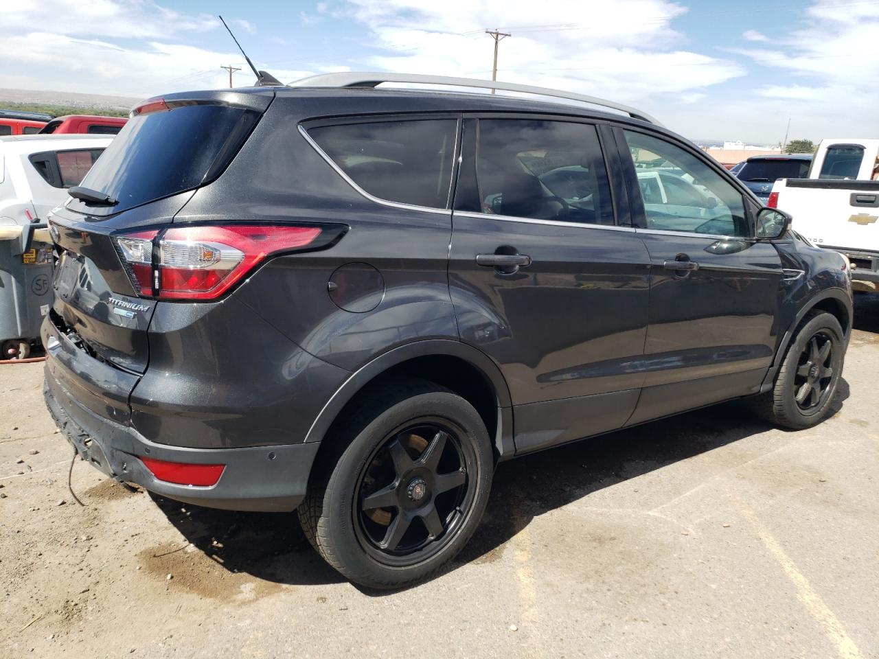 Obraz 3 z 2018 FORD ESCAPE TITANIUM 2018 z VIN 1FMCU9J97JUC89421