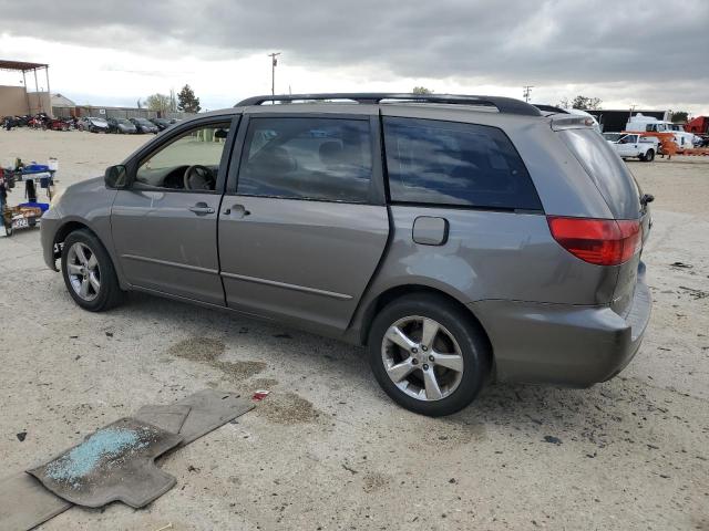 Obraz 2 z 2004 TOYOTA SIENNA CE 2004 z VIN 5TDZA23C64S144869