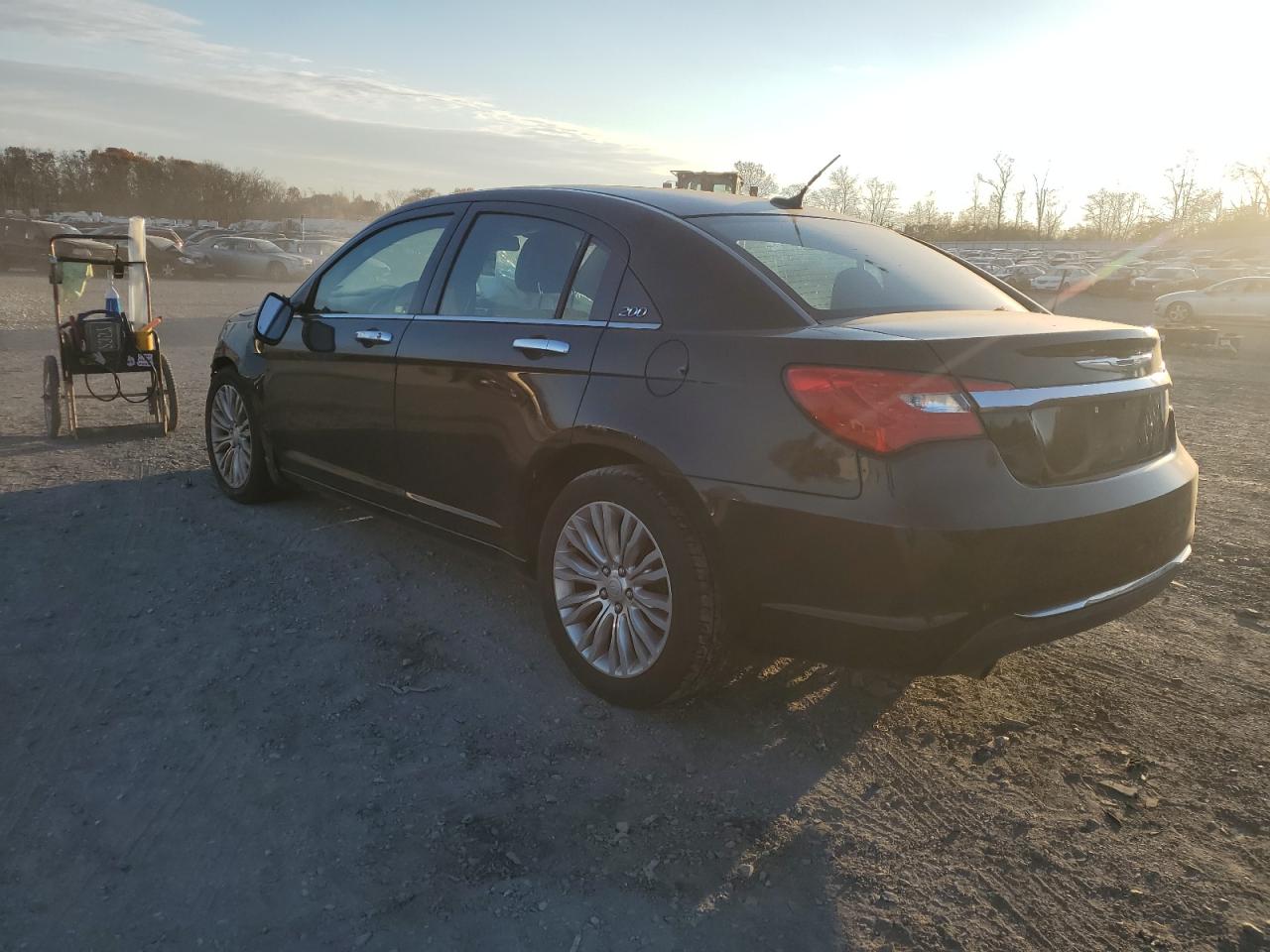 Obraz 2 z Chrysler 200 Limited 2012 z VIN 1C3CCBCG8CN211533