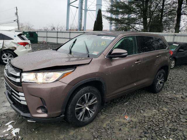 Obraz 1 z 2017 TOYOTA HIGHLANDER LE 2017 z VIN 5TDBZRFH2HS463167