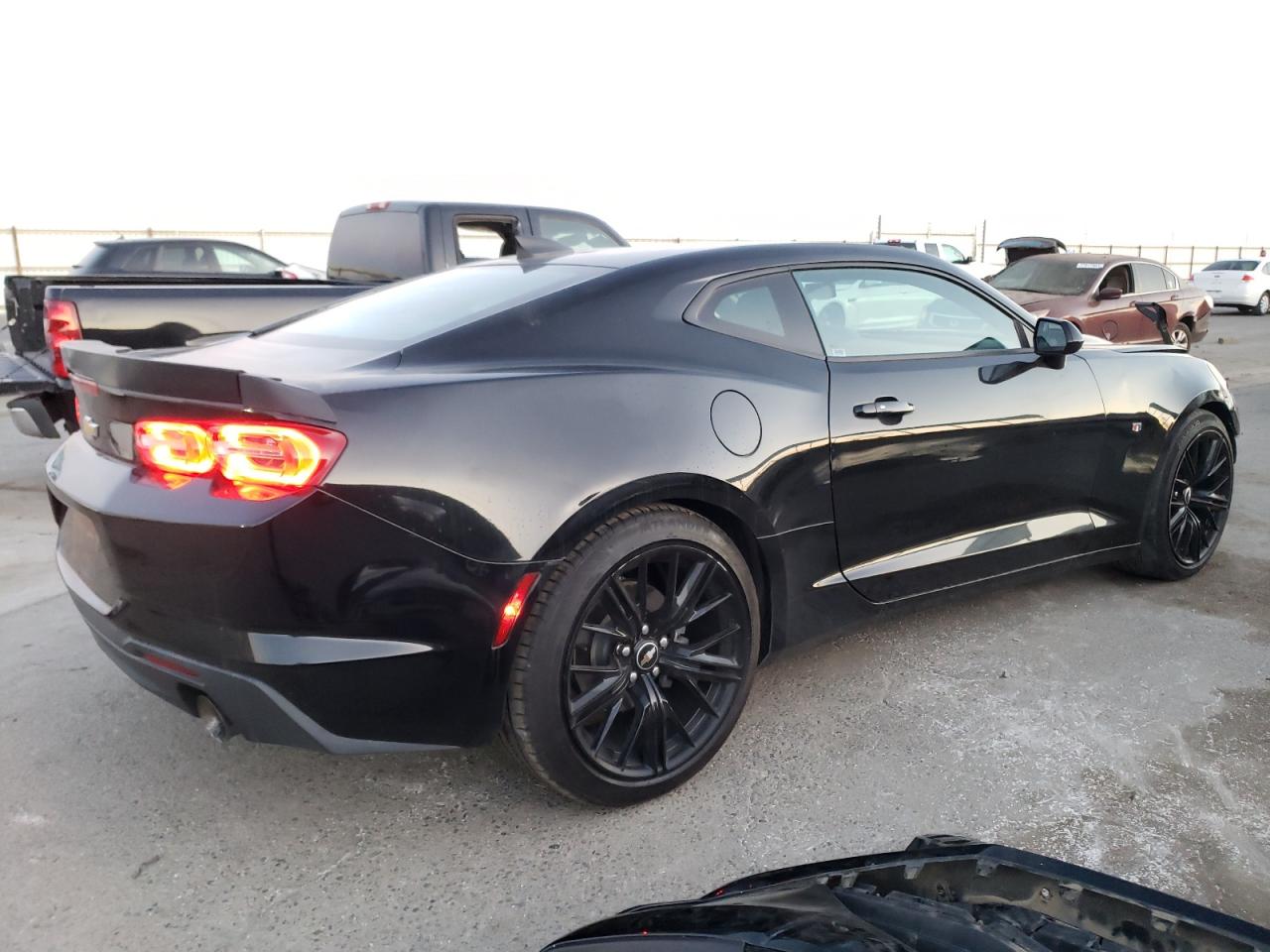 Изображение 3 2019 CHEVROLET CAMARO LS 2019 с VIN 1G1FB1RS6K0110559