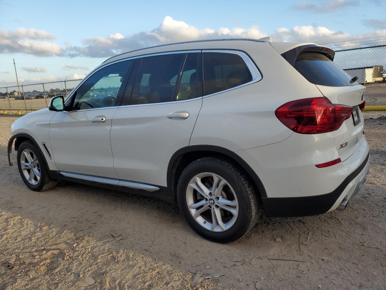 Image 2 of 2019 BMW X3 SDRIVE30I 2019 with VIN 5UXTR7C56KLF24985