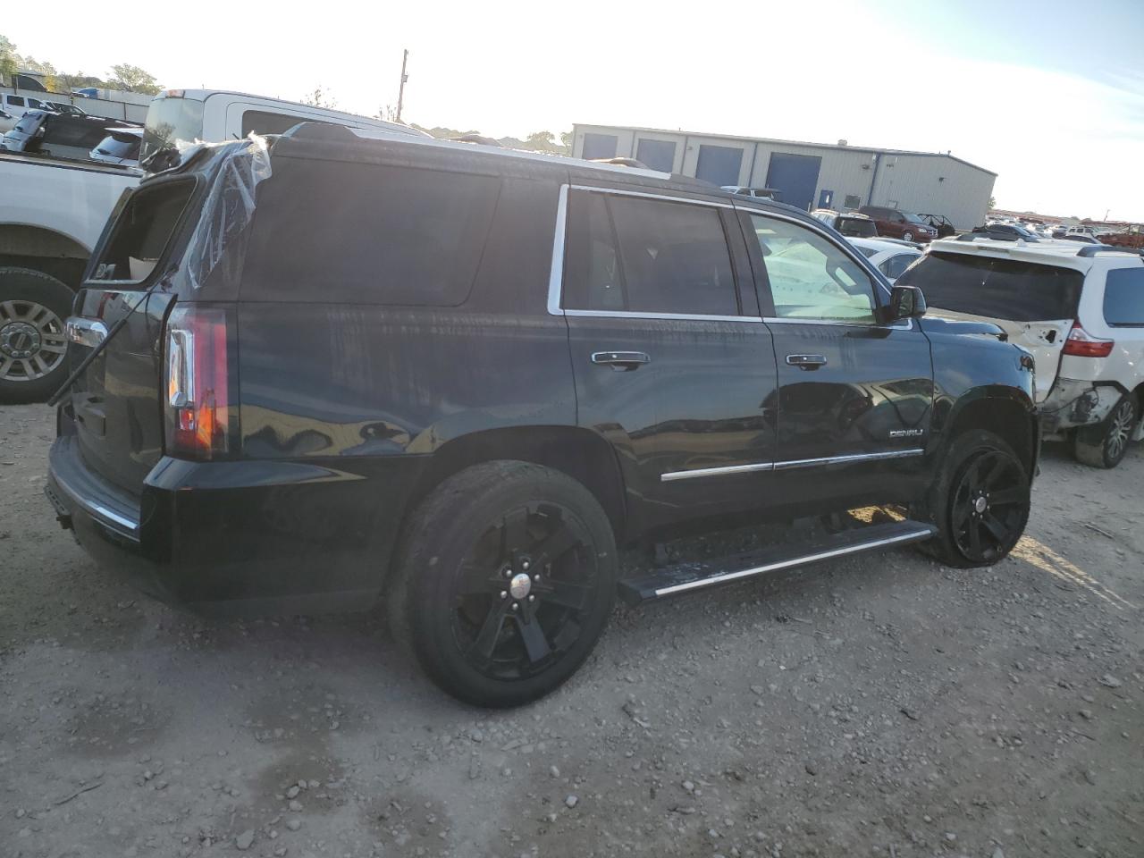 Image 3 of 2016 GMC YUKON DENALI 2016 with VIN 1GKS1CKJ0GR247784