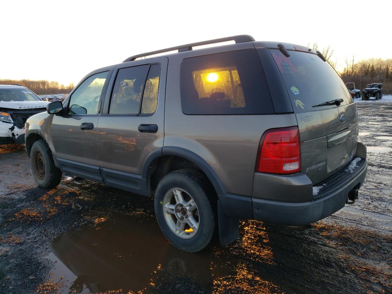 Image 2 of 2003 FORD EXPLORER XLT 2003 with VIN 1FMDU73K03UA54192