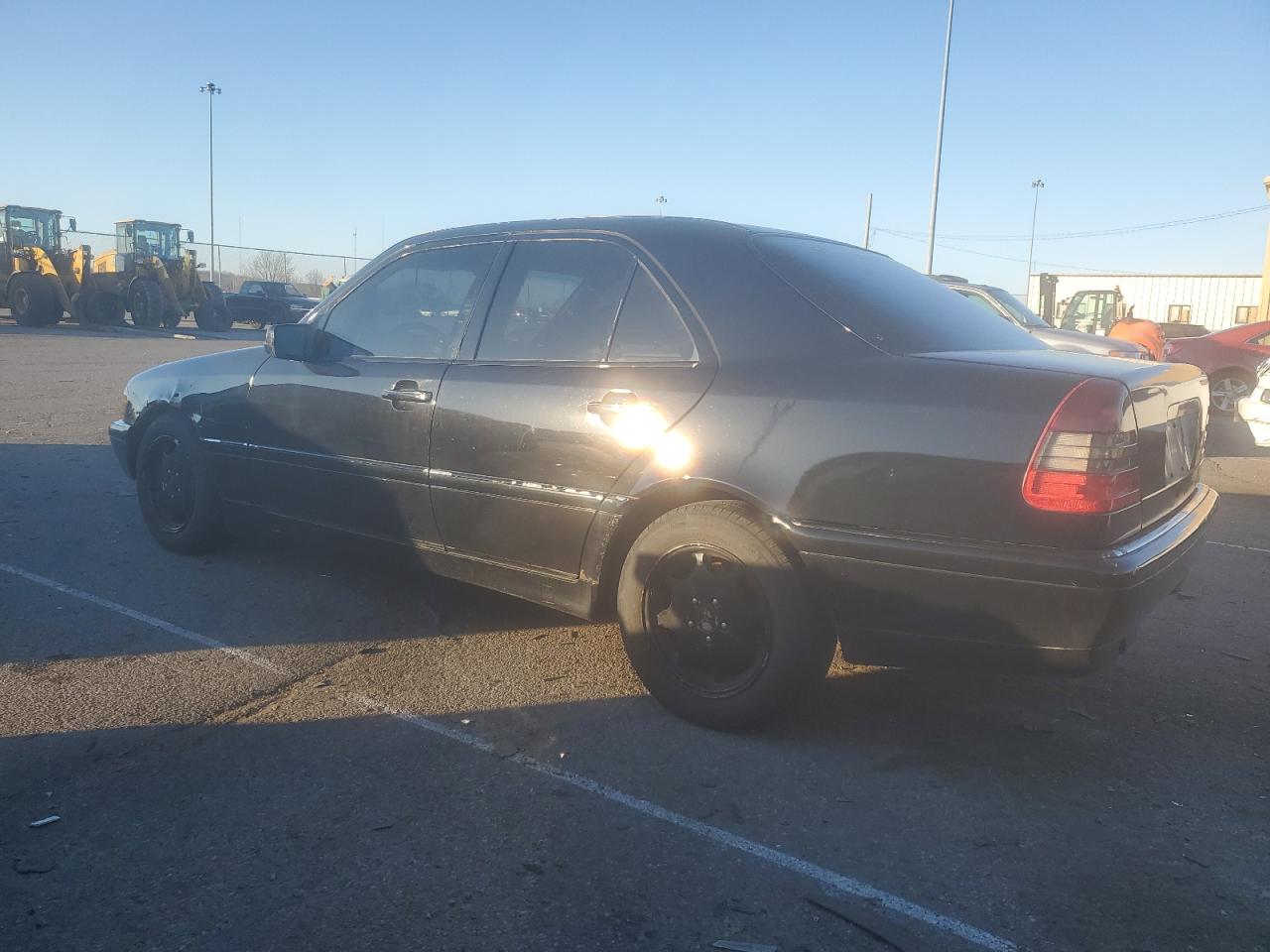 Image 2 of 1998 MERCEDES-BENZ C 280 1998 with VIN WDBHA29G0WA628718