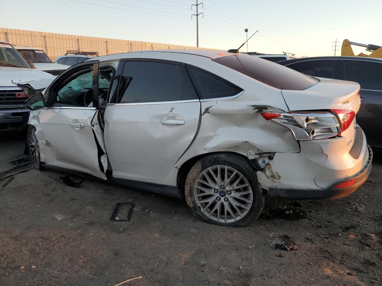 Obraz 2 z 2012 FORD FOCUS SEL 2012 z VIN 1FAHP3H23CL451096