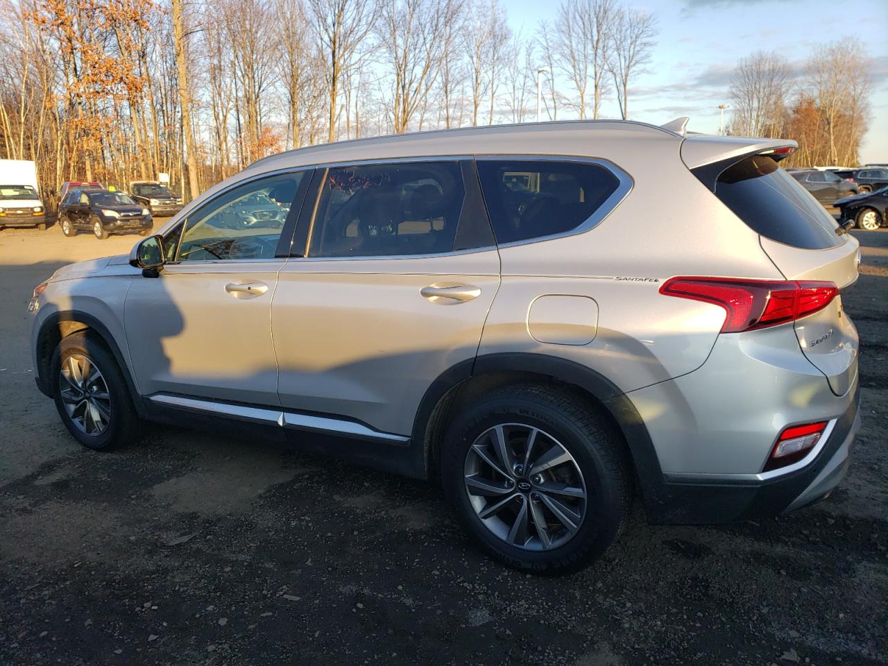 Obraz 2 z 2019 HYUNDAI SANTA FE SEL 2019 z VIN 5NMS33AD6KH017245