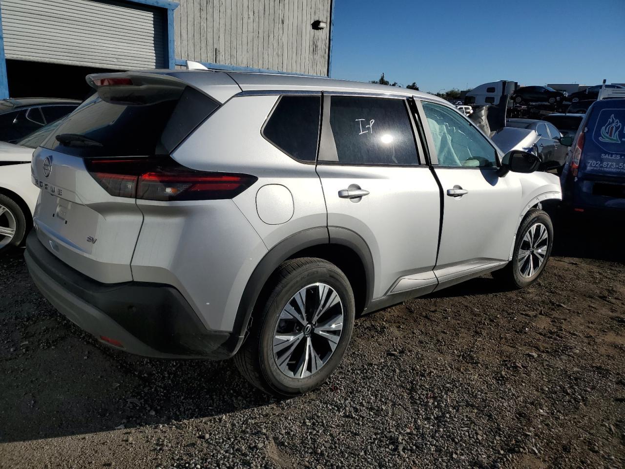 Obraz 3 z 2023 NISSAN ROGUE SV 2023 z VIN 5N1BT3BA3PC837031