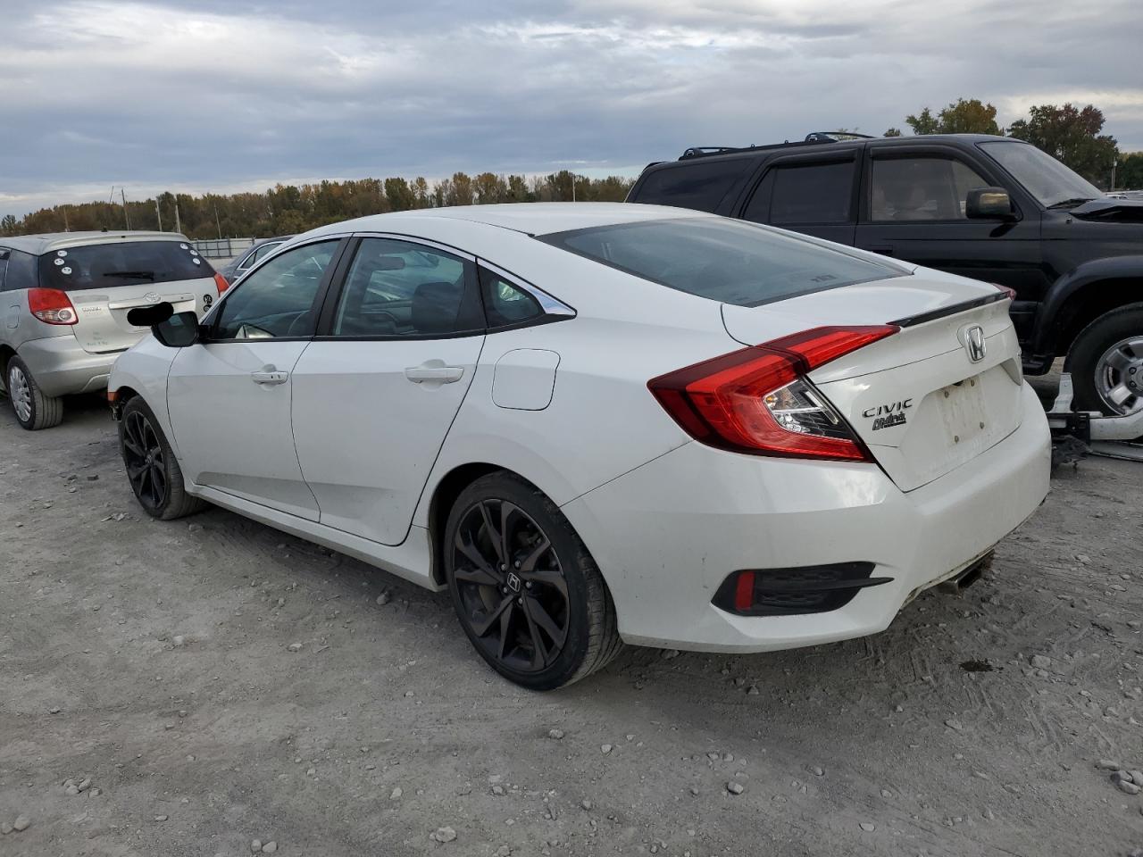 Изображение 2 2020 HONDA CIVIC SPORT 2020 с VIN 2HGFC2F82LH554183