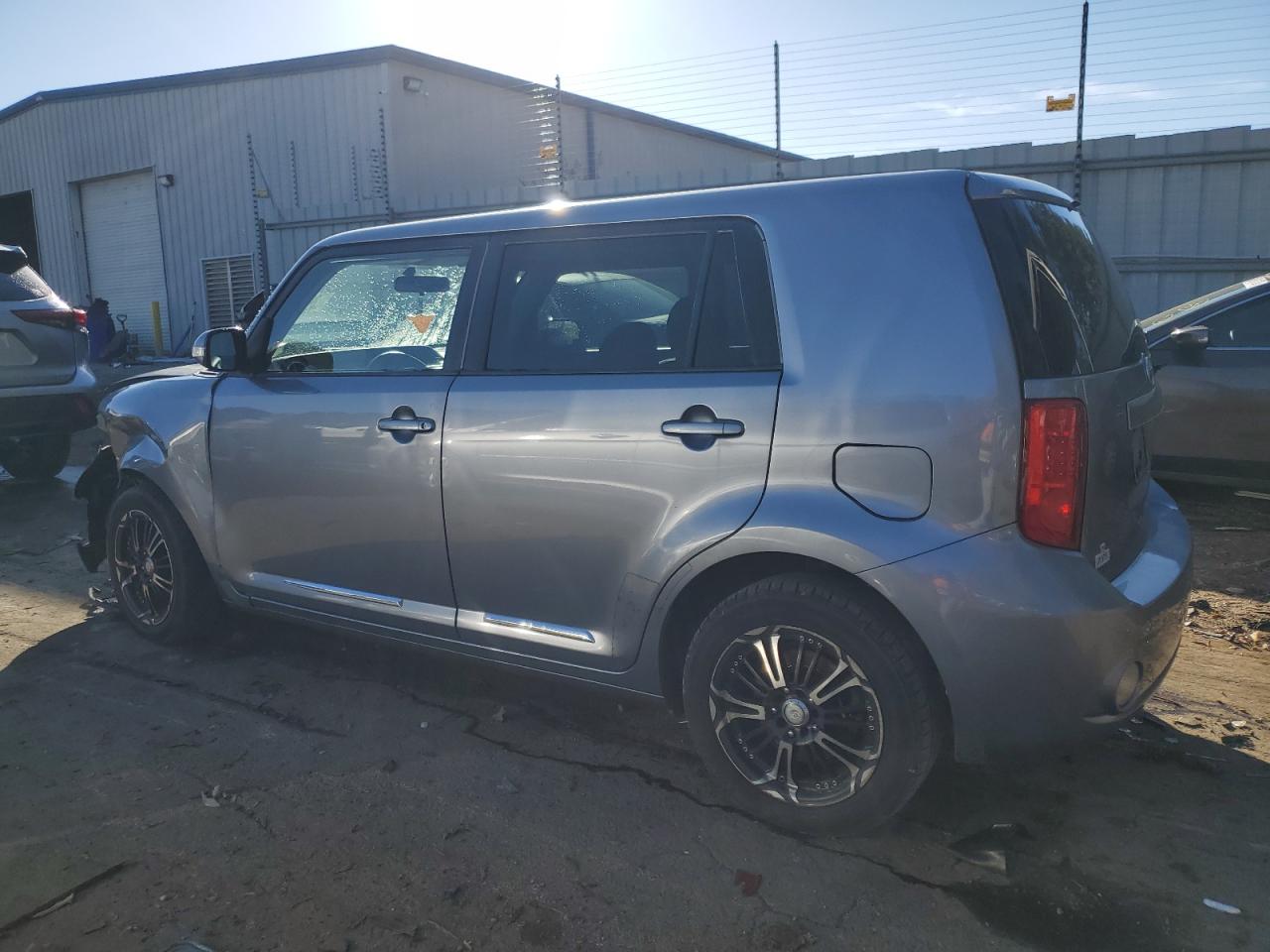 Изображение 2 2009 TOYOTA SCION XB 2009 с VIN JTLKE50E591072004