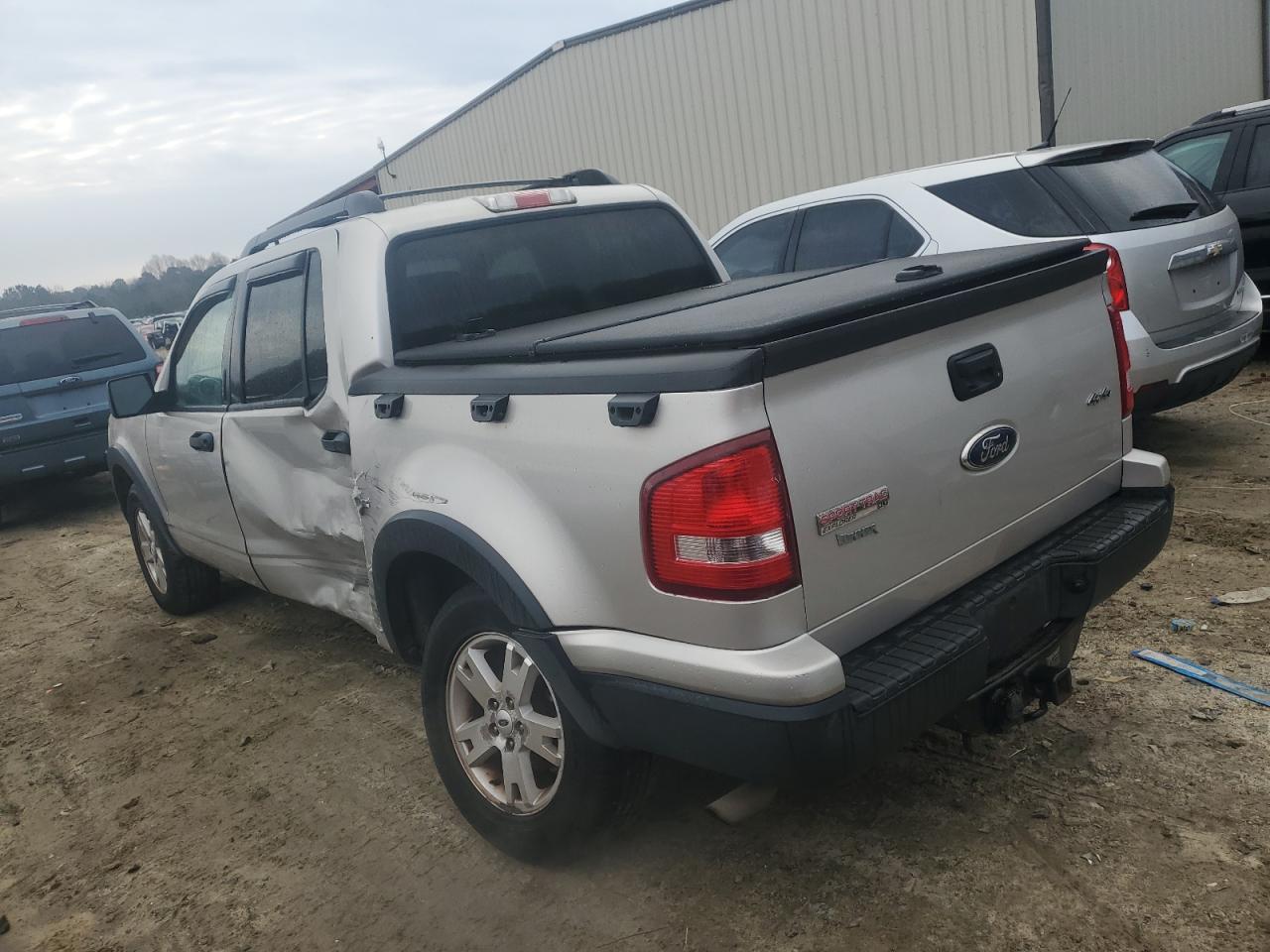 Image 2 of 2007 FORD EXPLORER SPORT TRAC XLT 2007 with VIN 1FMEU51K27UA04539