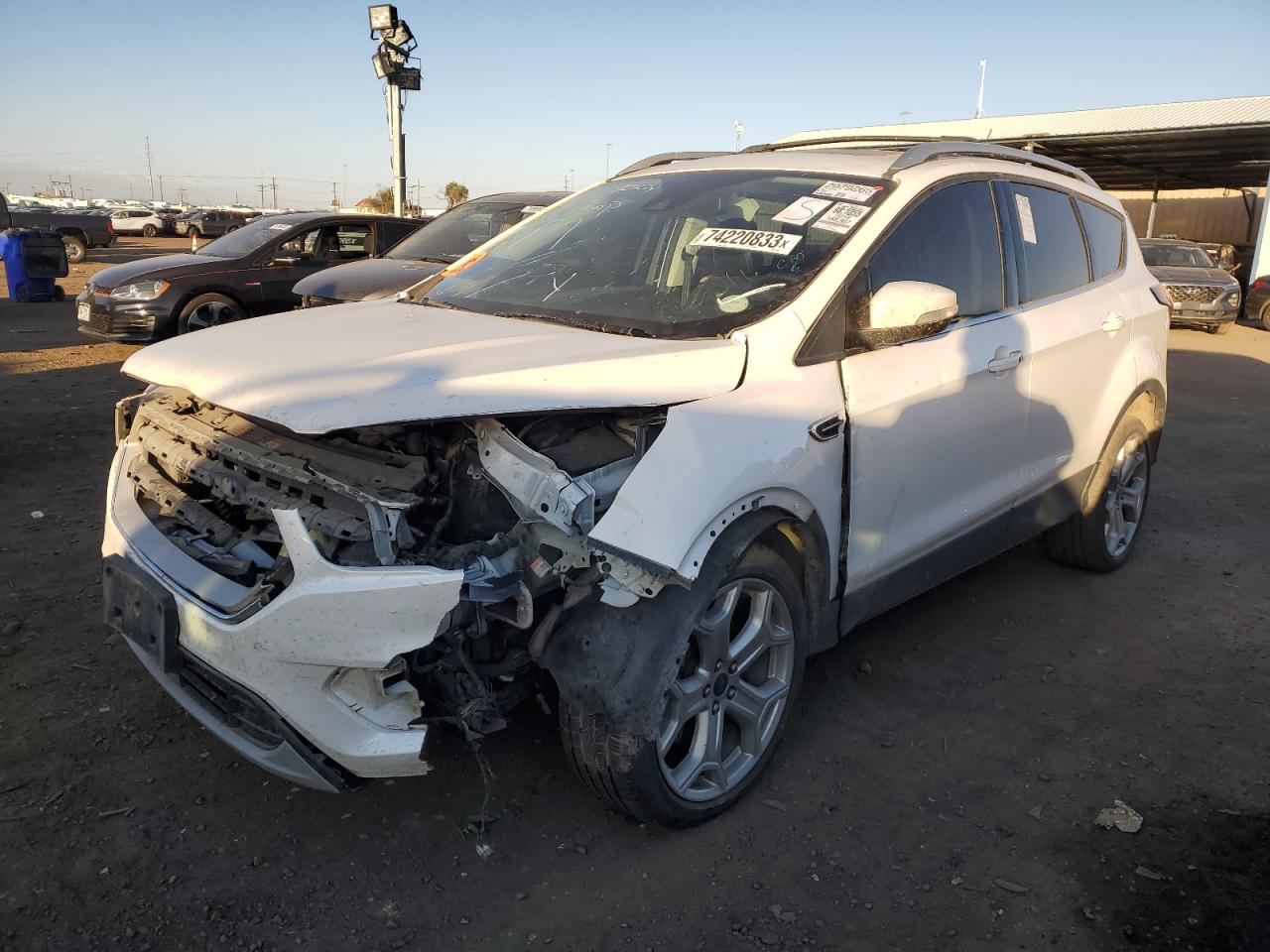 Obraz 1 z 2019 FORD ESCAPE TITANIUM 2019 z VIN 1FMCU9J96KUB60667