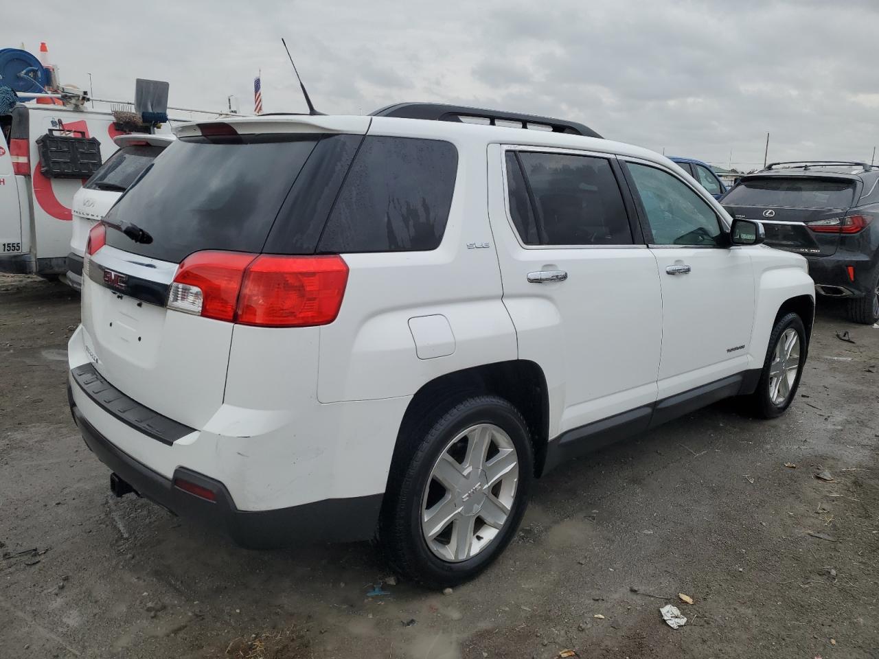 Image 3 of 2011 GMC TERRAIN SLE 2011 with VIN 2CTALSEC2B6289729