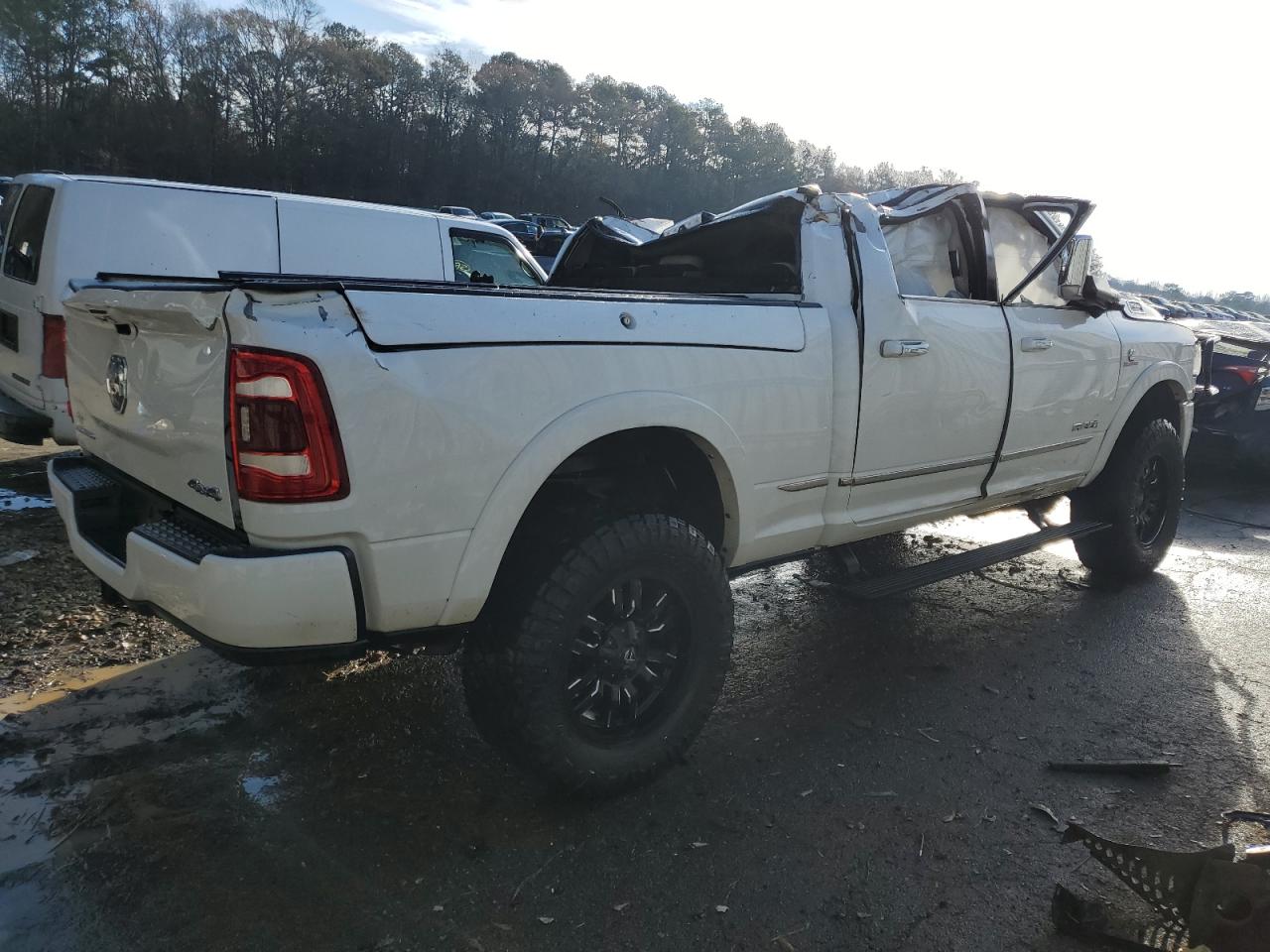 Image 3 of 2019 RAM 2500 LIMITED 2019 with VIN 3C6UR5SL1KG675504