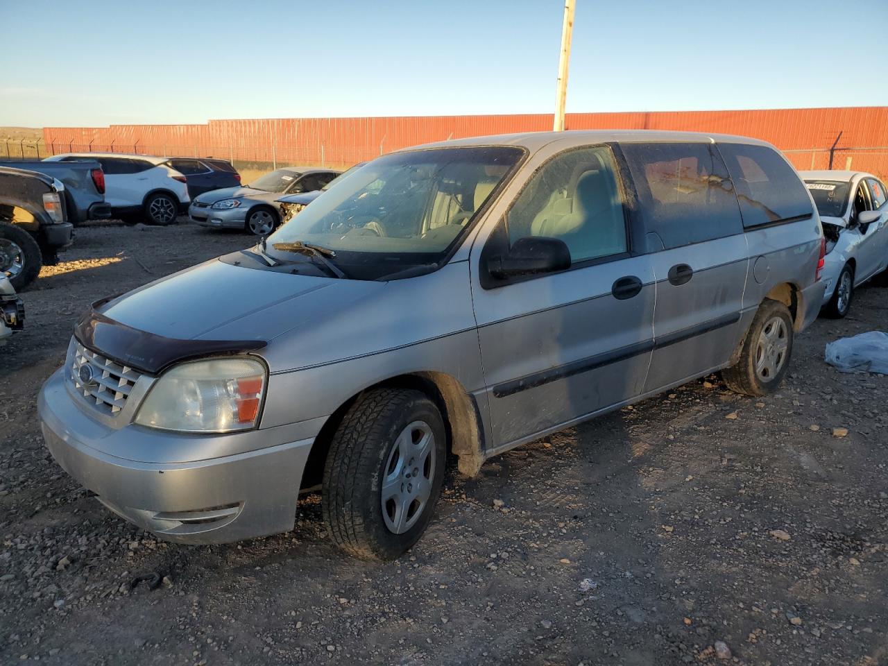 Obraz 1 z 2004 FORD FREESTAR S 2004 z VIN 2FMZA50634BA80951