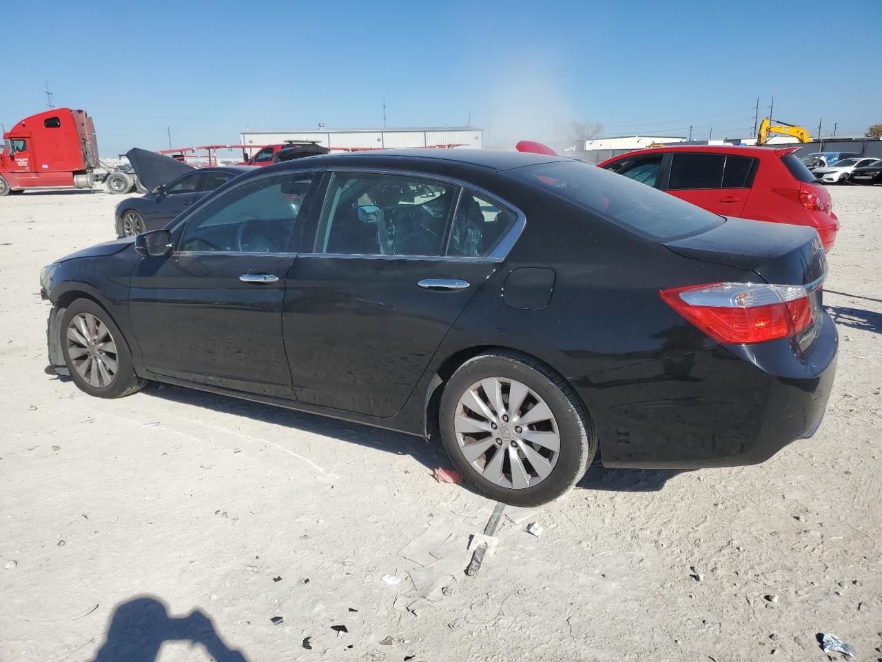 Image 2 of 2014 HONDA ACCORD EX 2014 with VIN 1HGCR2F78EA081853