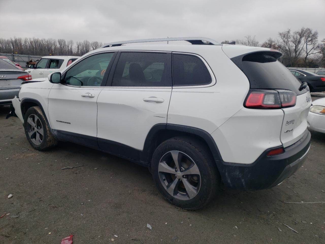 Image 2 of 2019 JEEP CHEROKEE LIMITED 2019 with VIN 1C4PJMDN6KD179925