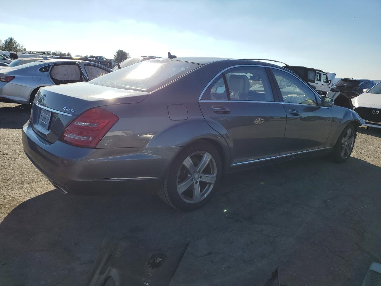Obraz 3 z 2011 MERCEDES-BENZ S 550 4MATIC 2011 z VIN WDDNG8GB3BA371647