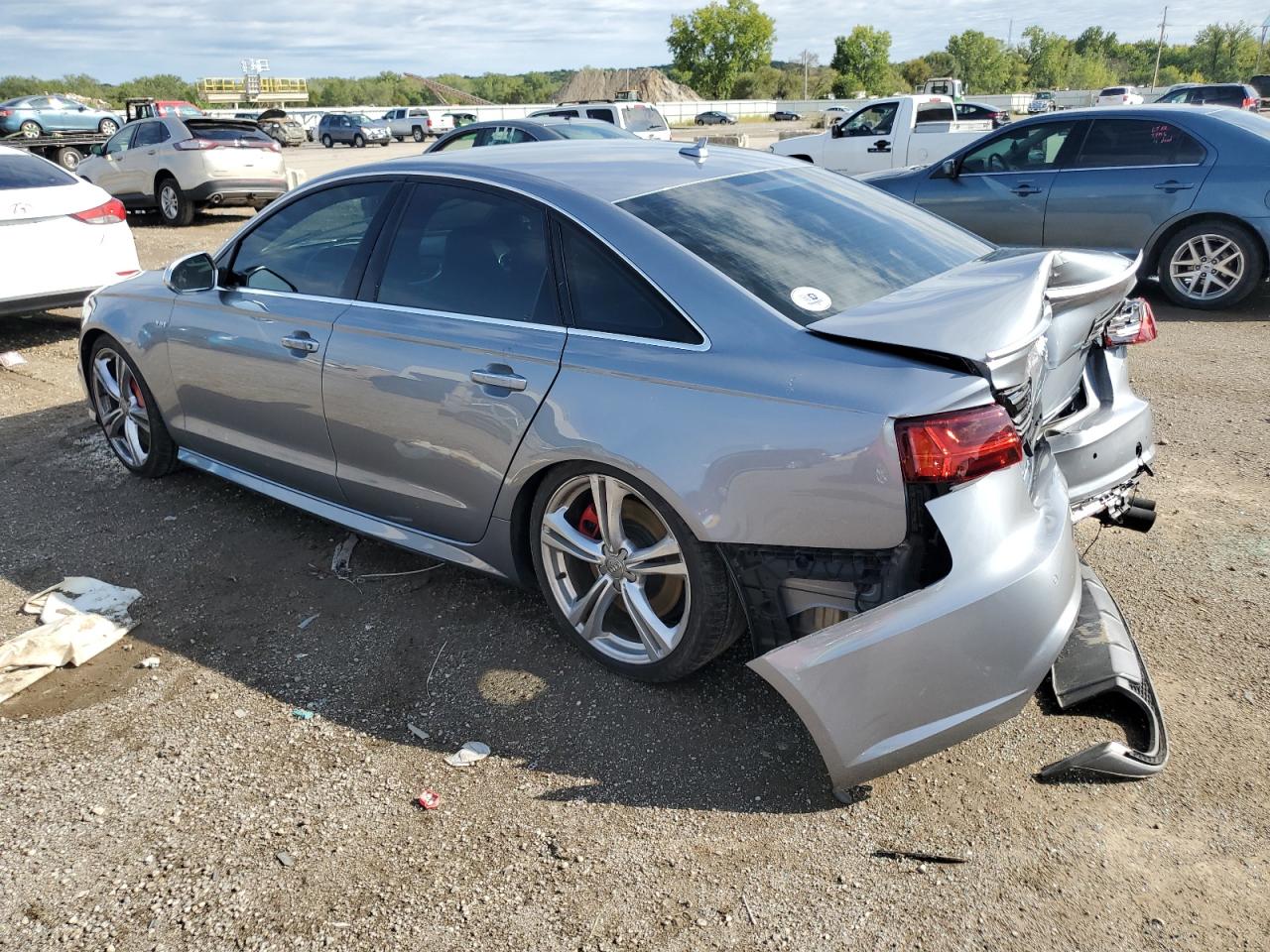 Image 2 of Audi S6 Premium Plus 2018 with VIN WAUFFAFC9JN071229