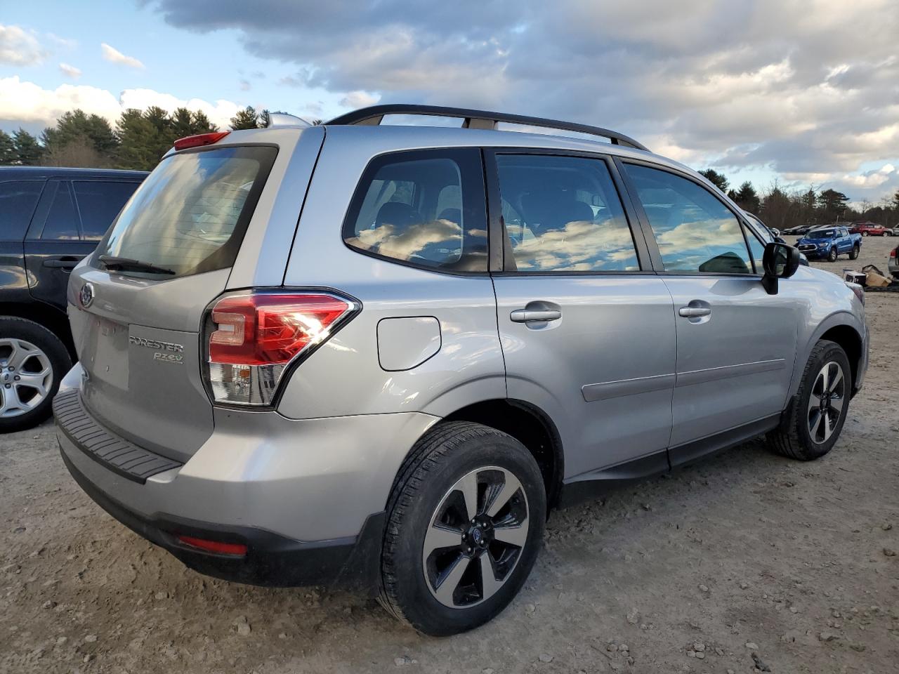 Изображение 3 2017 SUBARU FORESTER 2.5I 2017 с VIN JF2SJABC1HH500976