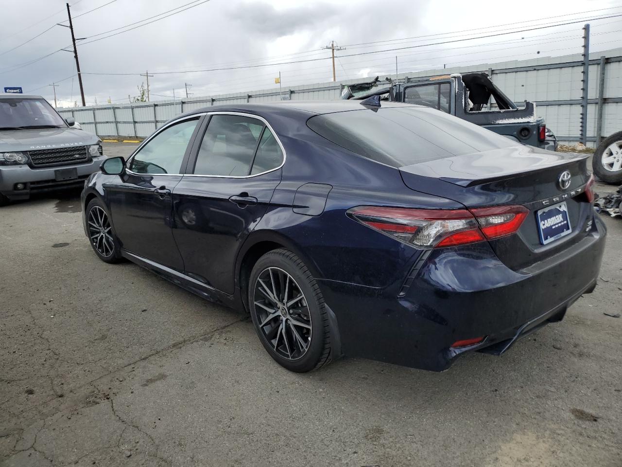 Image 2 of 2021 TOYOTA CAMRY SE 2021 with VIN 4T1G11BKXMU029693