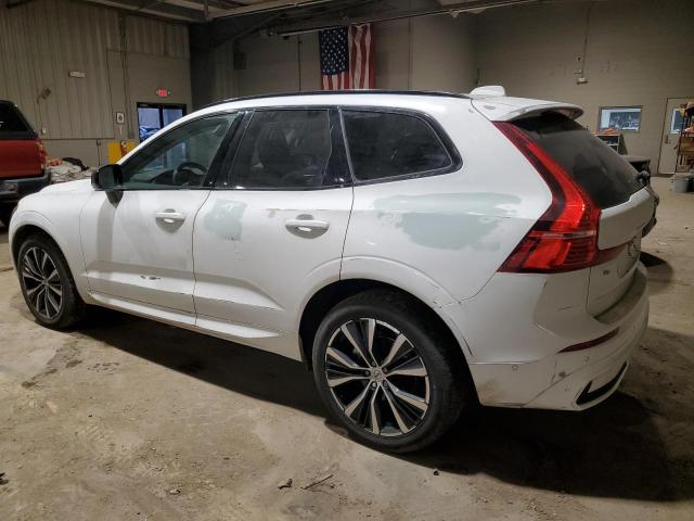 Изображение 2 2023 VOLVO XC60 PLUS 2023 с VIN YV4L12RW2P1311525