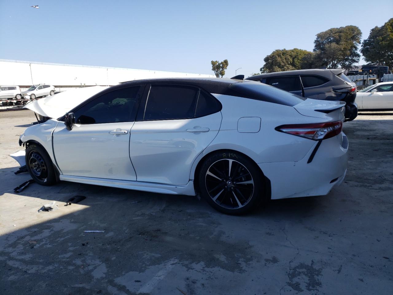 Obraz 2 z 2019 TOYOTA CAMRY XSE 2019 z VIN 4T1B61HK2KU160116