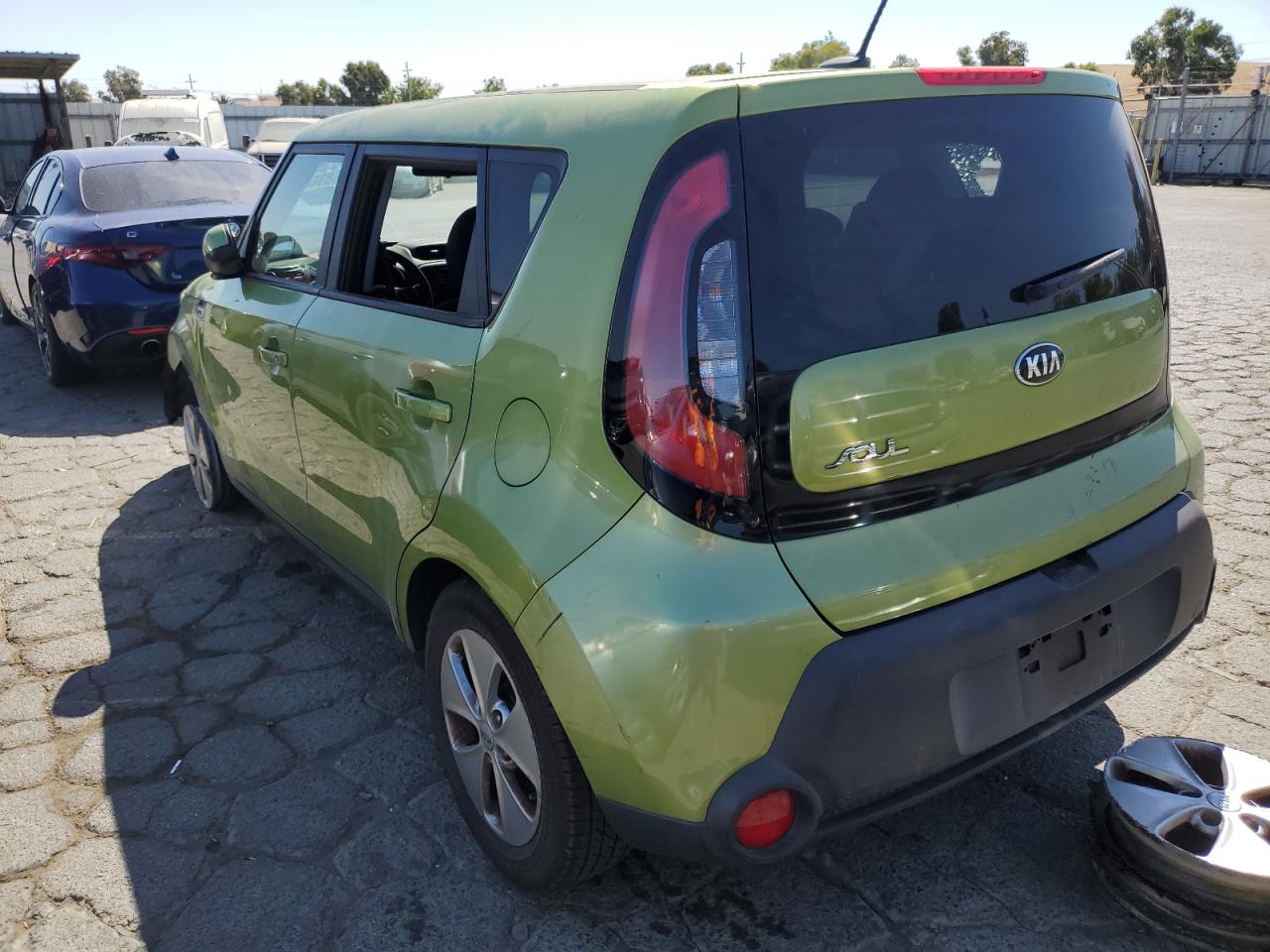 Obraz 2 z 2015 KIA SOUL  2015 z VIN KNDJN2A29F7754791