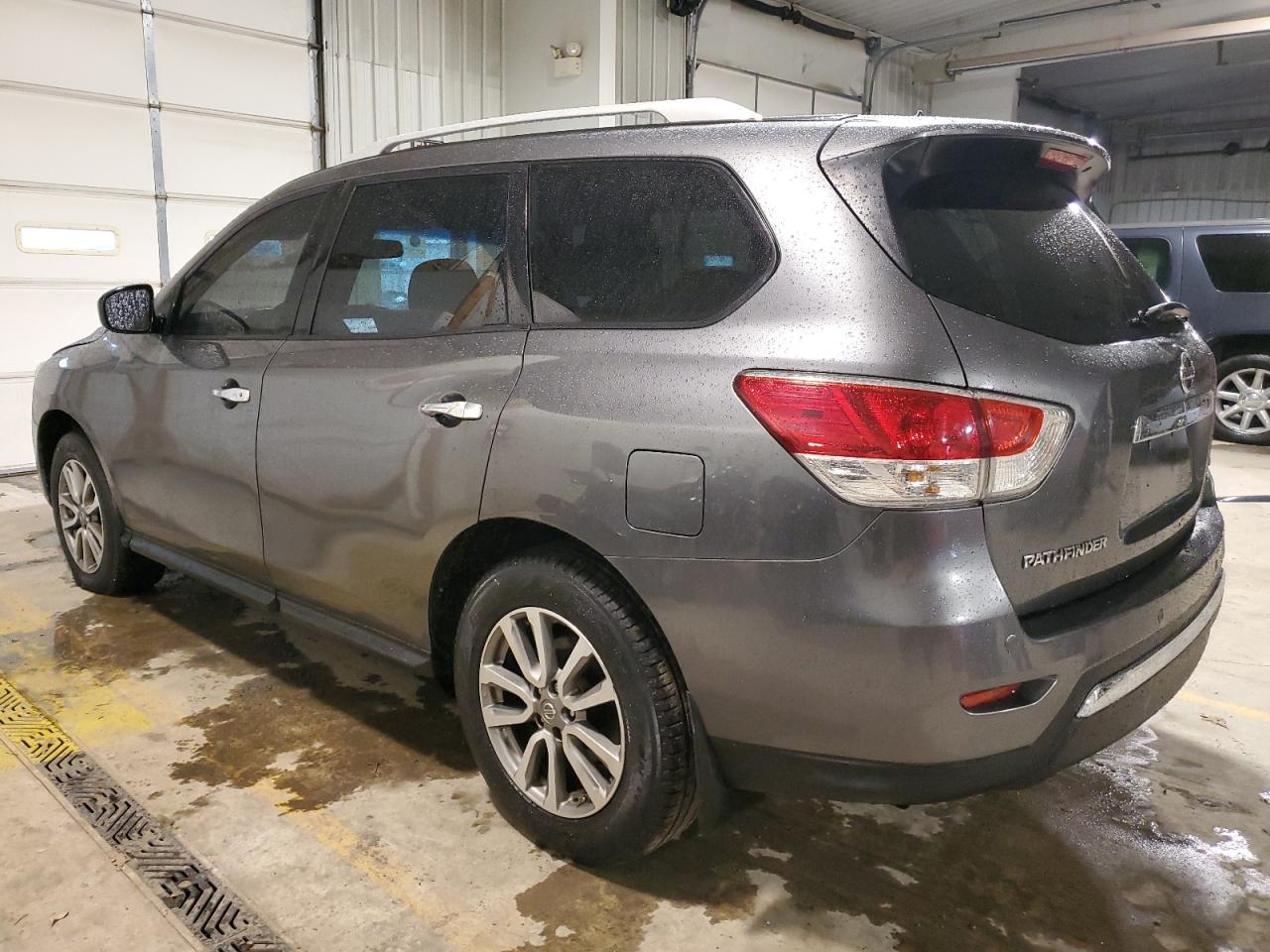 Obraz 2 z 2015 NISSAN PATHFINDER S 2015 z VIN 5N1AR2MM7FC609172