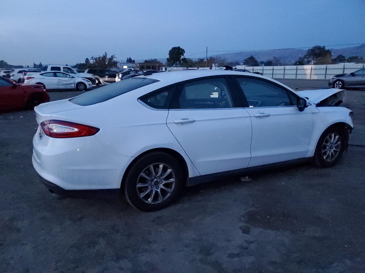 Изображение 3 2016 FORD FUSION S 2016 с VIN 1FA6P0G73G5126316
