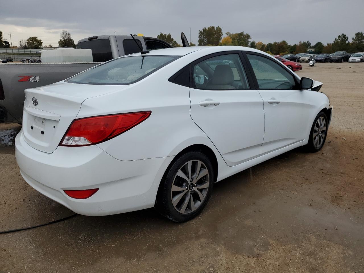 Image 3 of 2017 HYUNDAI ACCENT SE 2017 with VIN KMHCT4AE0HU344868