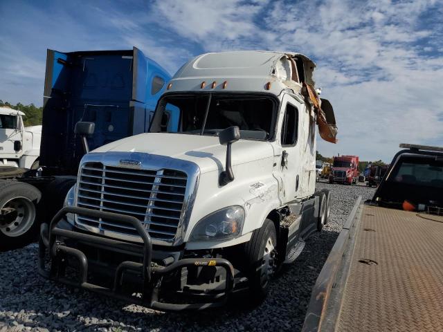 Image 2 of 2018 FREIGHTLINER CASCADIA 125  2018 with VIN 3AKJGLDR5JDKD0575